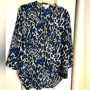 Jaclyn Smith Animal Print 3/4 Sleeve 3/4 Front Zip Top